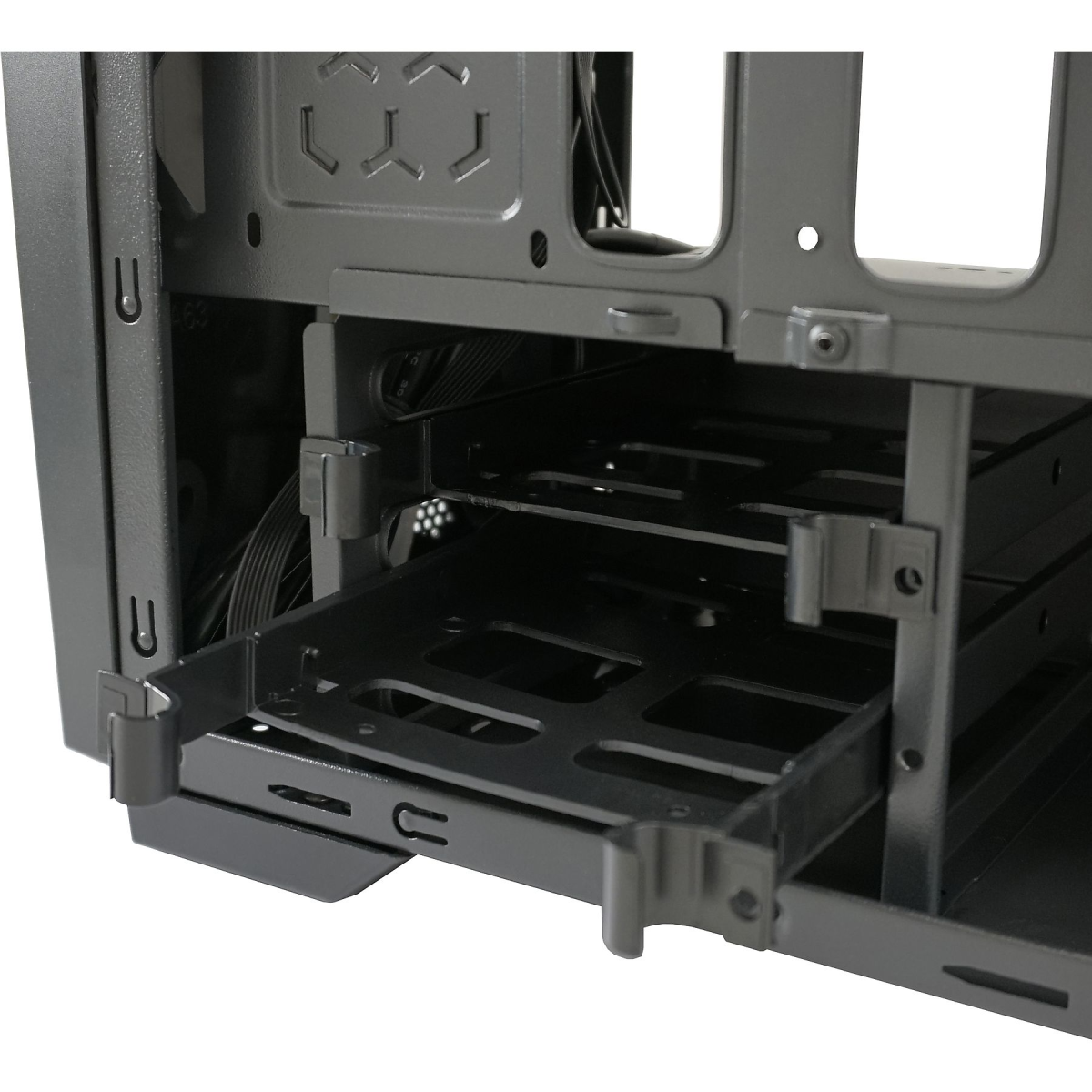 LC-Power 700B Hexagon - Gallery Image